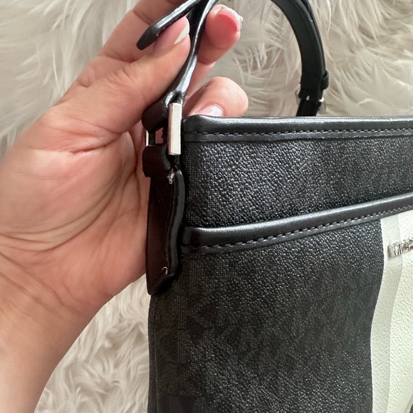 Michael Kors Black and Cream Crossbody Bag - Picture 3 of 5
